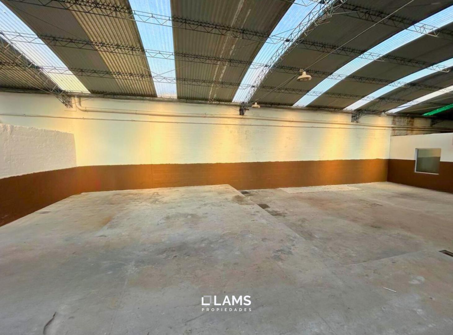 Foto de Galpón de 283 m2 en alquiler - zona puerto - distrito C2, imagen 3
