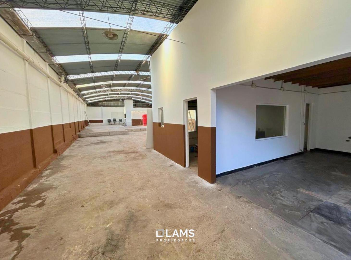 Foto de Galpón de 283 m2 en alquiler - zona puerto - distrito C2, imagen 1