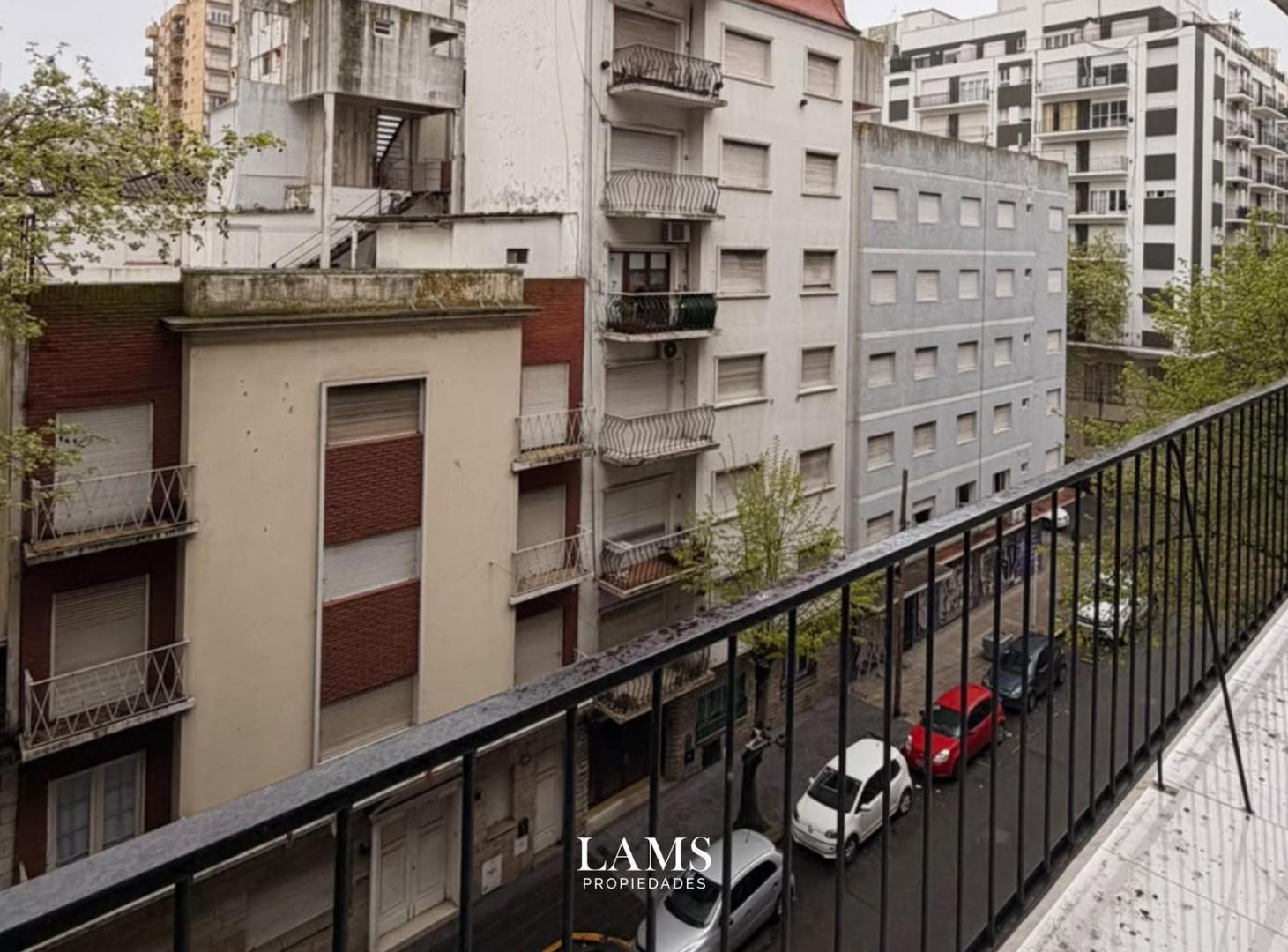 Foto de Venta - Departamento 2 ambientes reciclado con balcón corrido - Zona, imagen 5