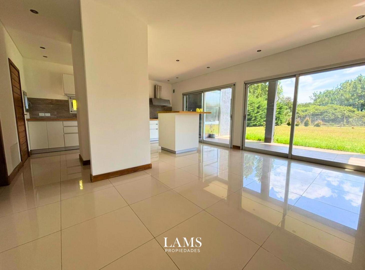 Foto de Alquiler - Casa 5 Ambientes Con Pileta - Arenas Del Sur, imagen 3