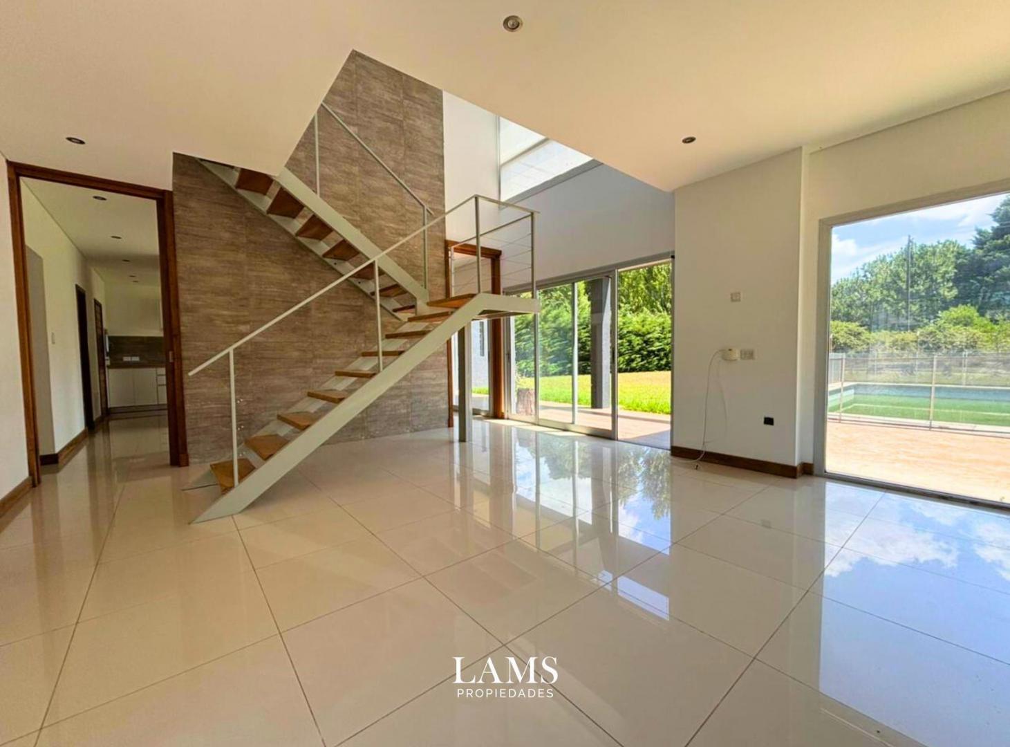 Foto de Alquiler - Casa 5 Ambientes Con Pileta - Arenas Del Sur, imagen 1