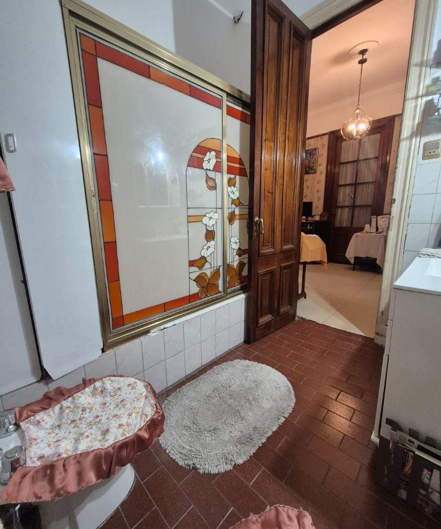 Foto de 4 amb al frente con balcón - Estilo Francés - 1er piso x escalera, imagen 5