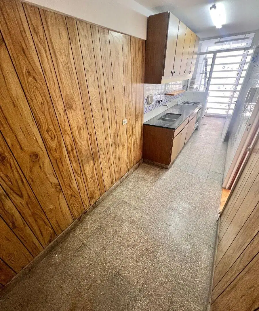 Departamento de 3 dorm con balcón a una cuadra del subte 4