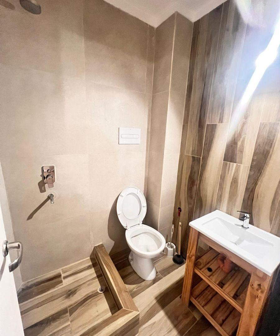 Foto de Hecho a Nuevo! con un Hermoso Patio - Monoambiente en Venta, imagen 2