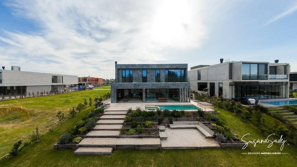 Foto de Casa en Venta en El Yacht, Nordelta, Tigre, imagen 1