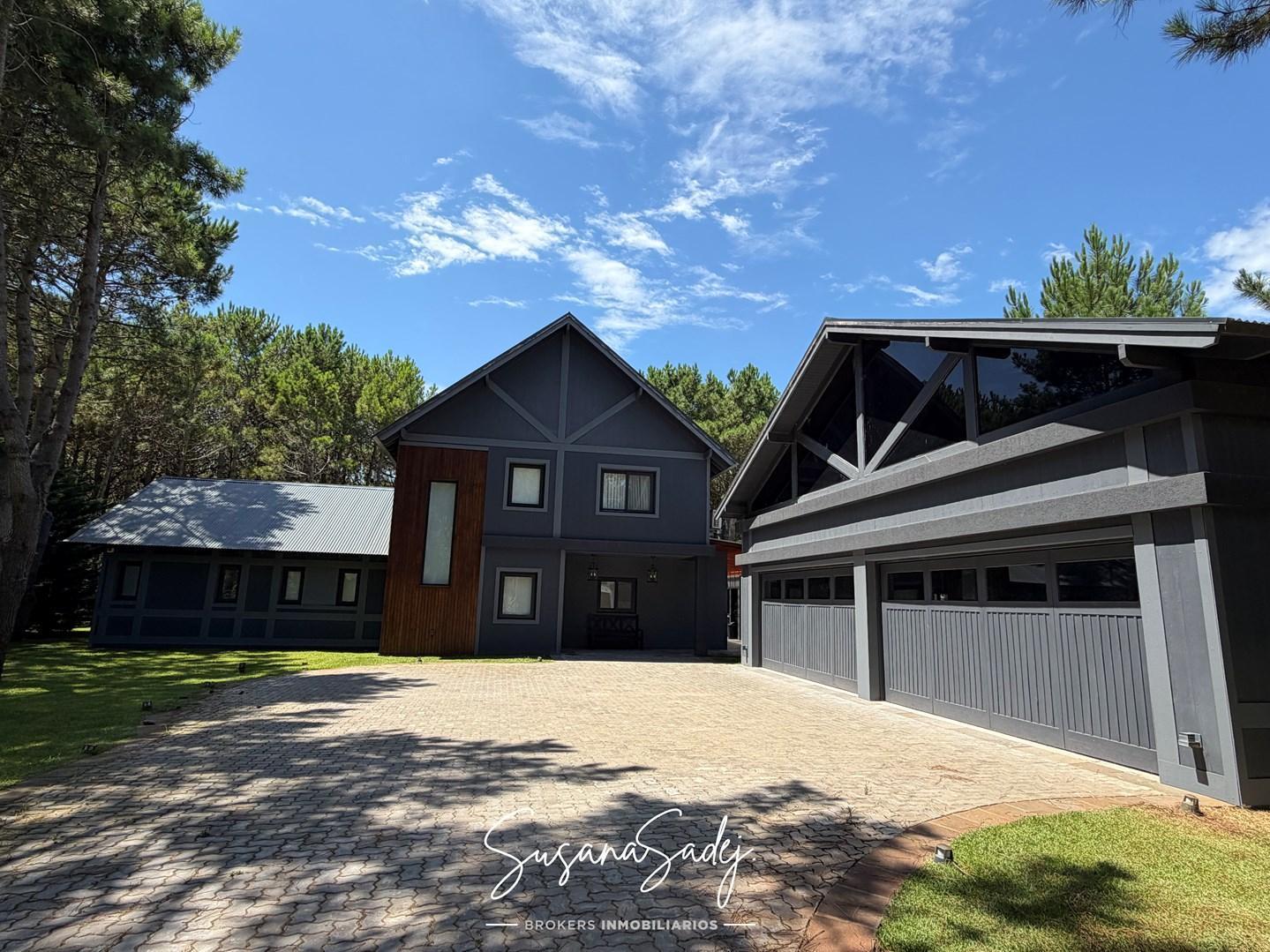 Foto de Casa Chalet en Venta en La Herradura, Pinamar, Costa Atlántica, imagen 1