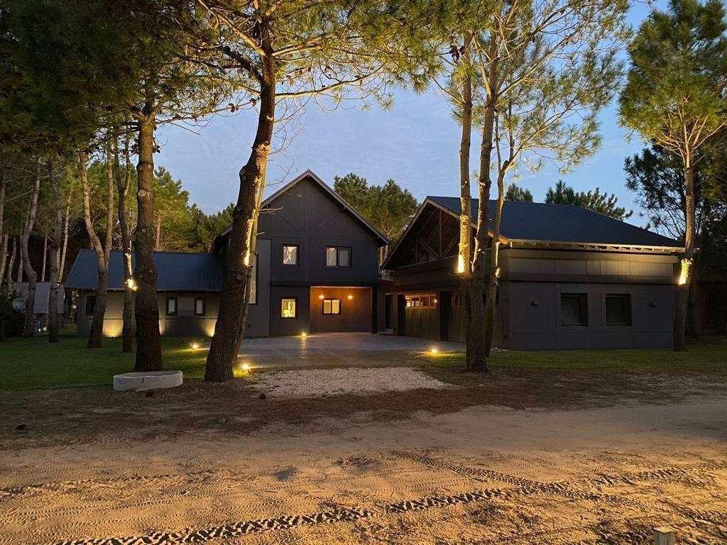 Foto de Casa Chalet en Venta en La Herradura, Pinamar, Costa Atlántica, imagen 3