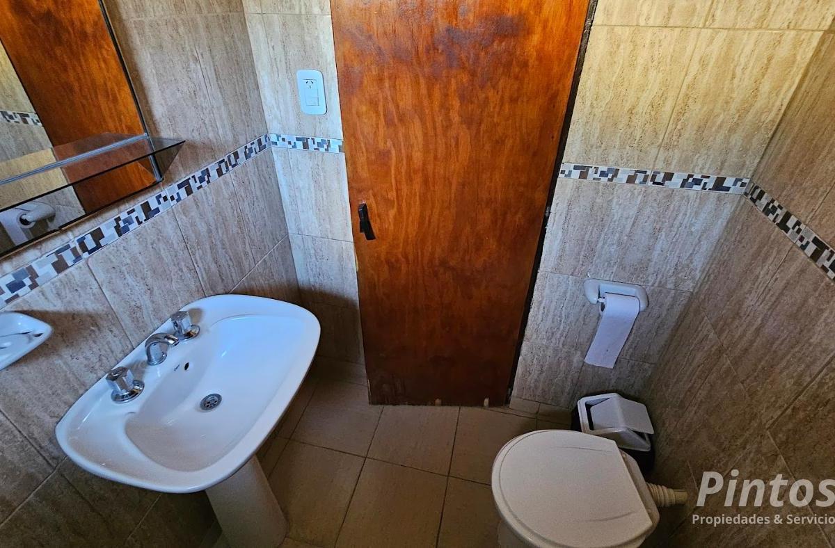 Duplex Sobre Calle Brovatti, a Escasos Minutos del Centro de Colon. 4