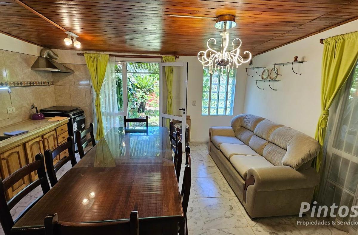 Foto de Dos casas sobre calle Irigoyen, a solo 150 mts de Av. Mitre. SAN JOSE., imagen 4