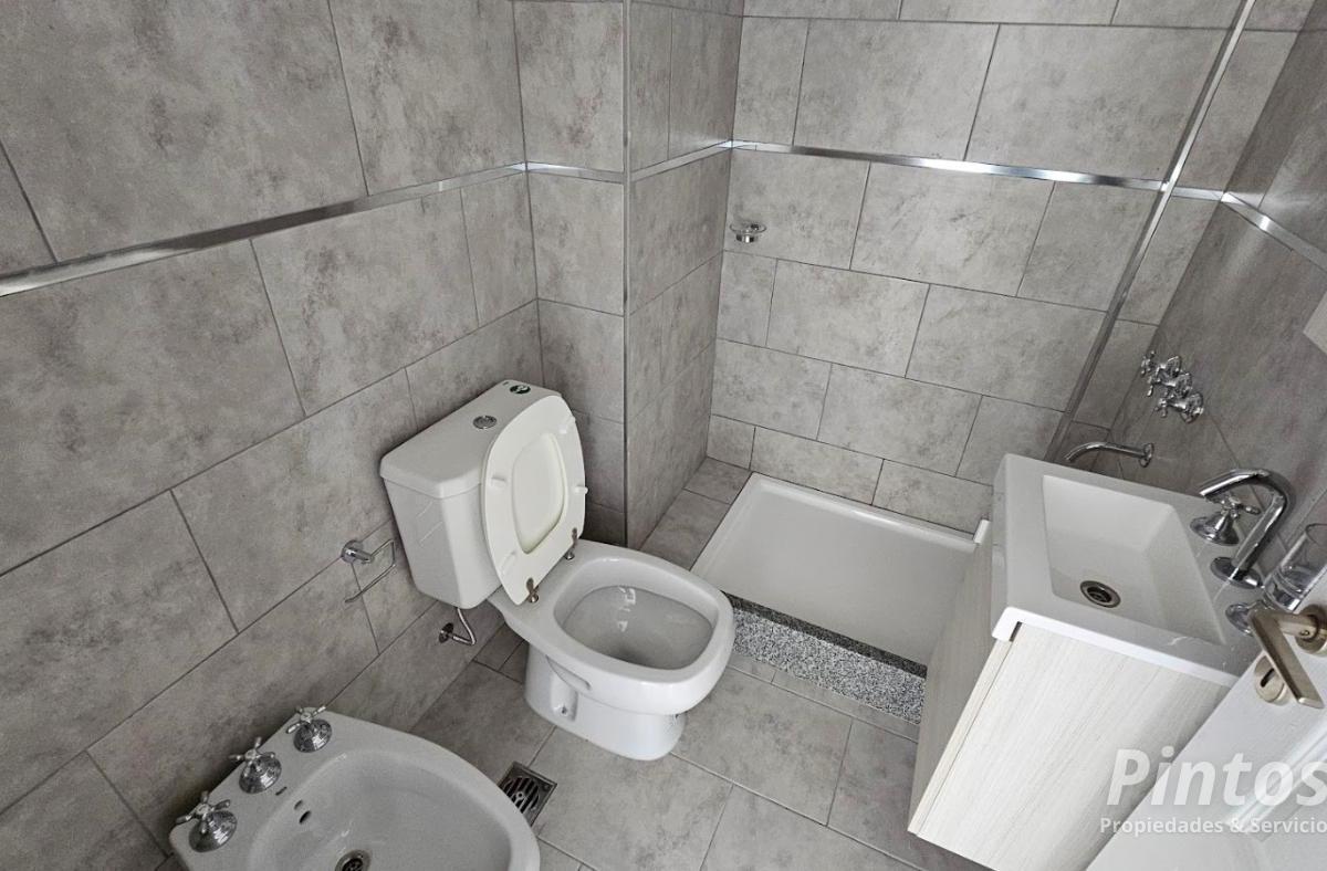 Foto de Dpto a estrenar, centro de San José, N°104, calle Sarmiento. EDIFICIO, imagen 2