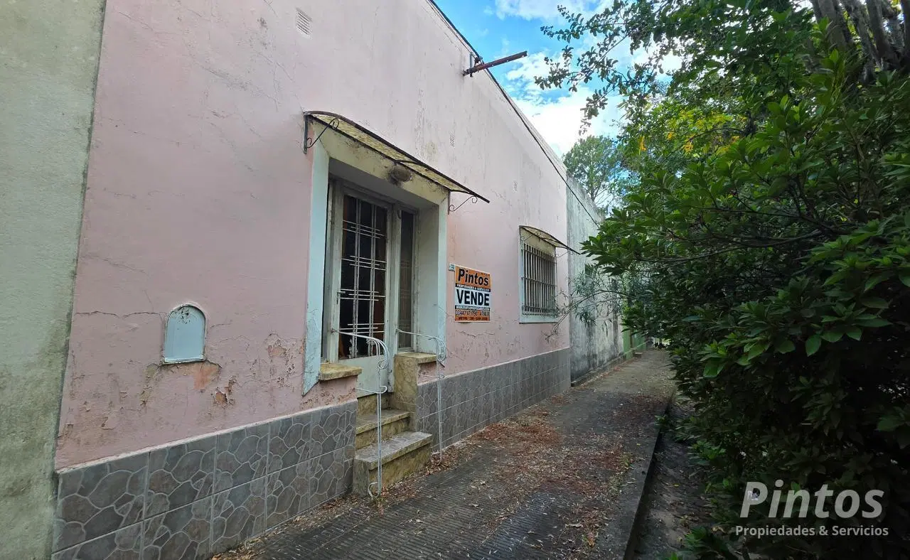 Casona antigua a reciclar en Pueblo Liebig. 5