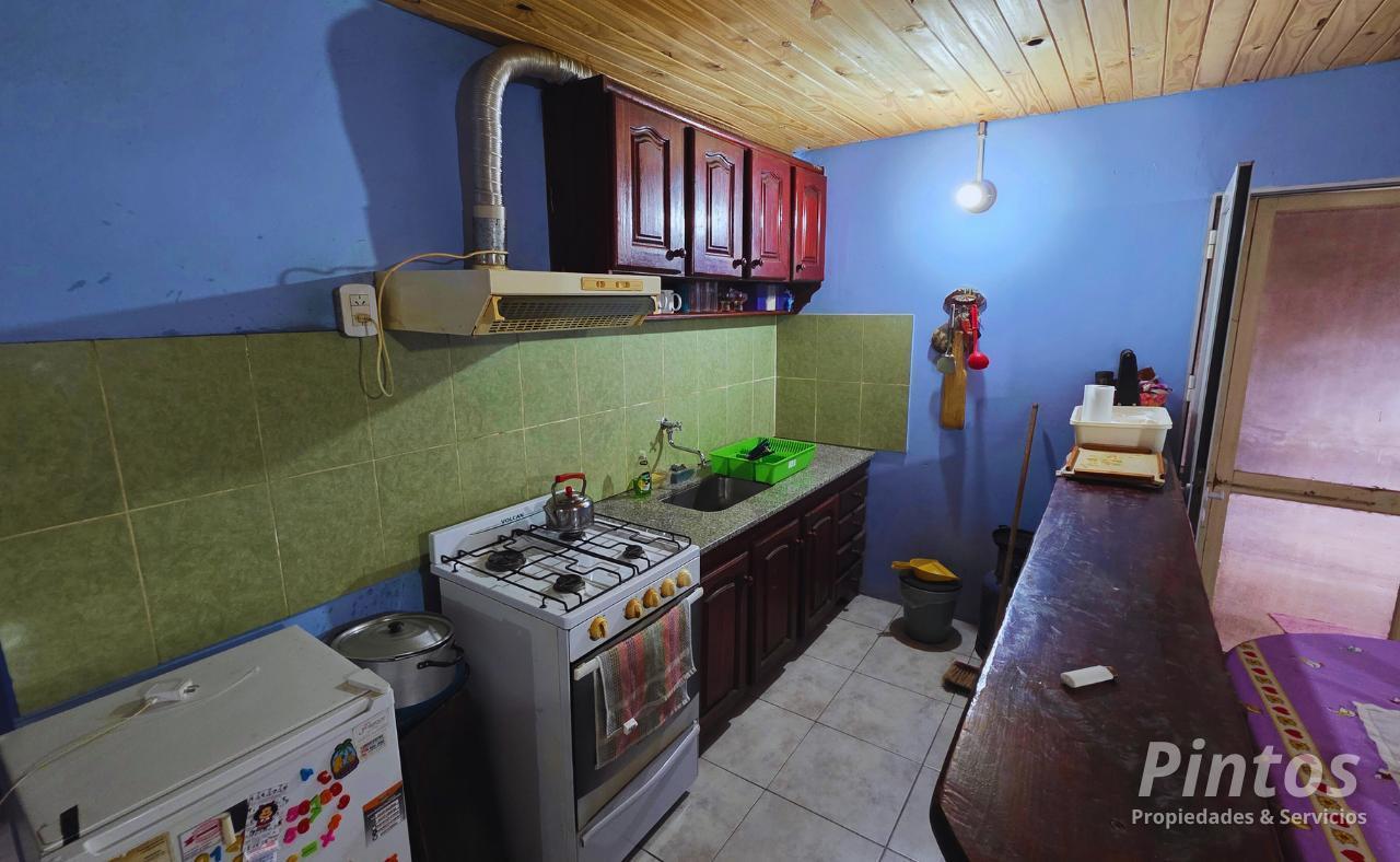 Foto de Amplia casa sobre calle Perón. SAN JOSE., imagen 4