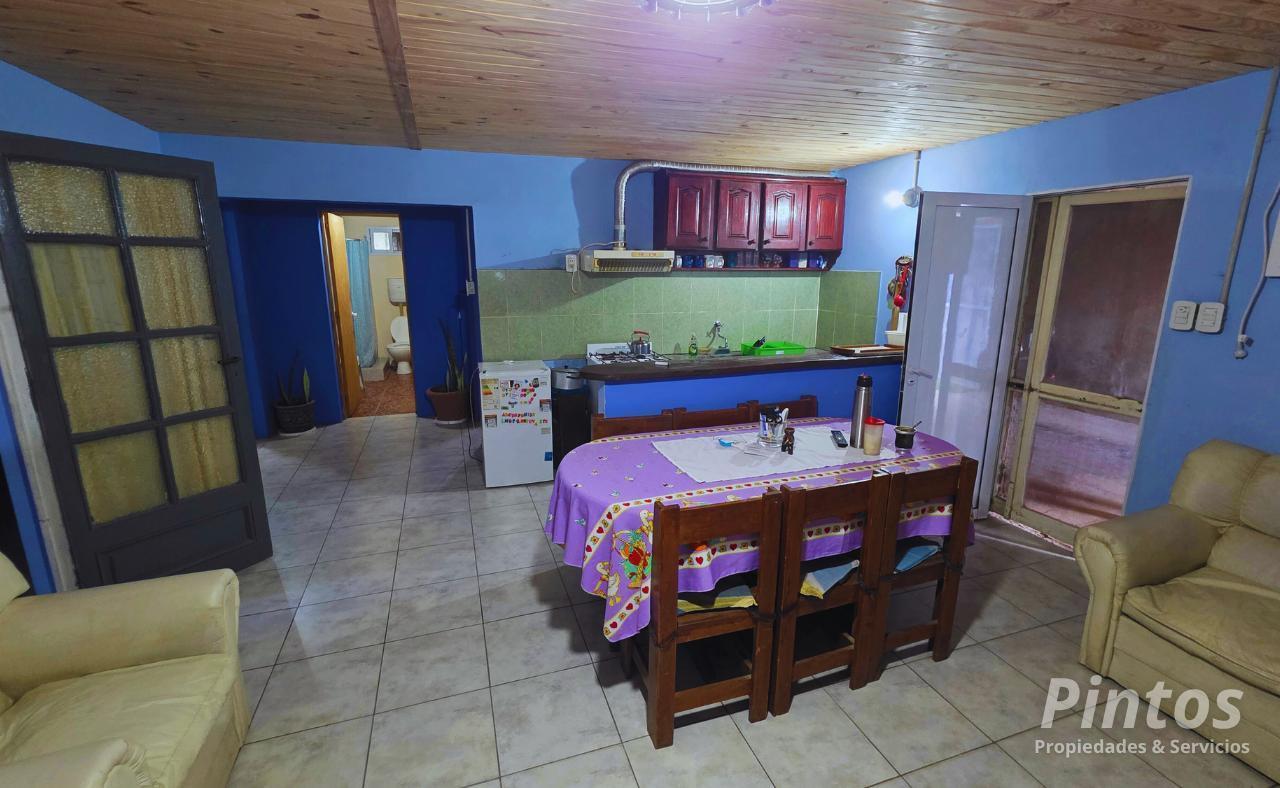 Foto de Amplia casa sobre calle Perón. SAN JOSE., imagen 3