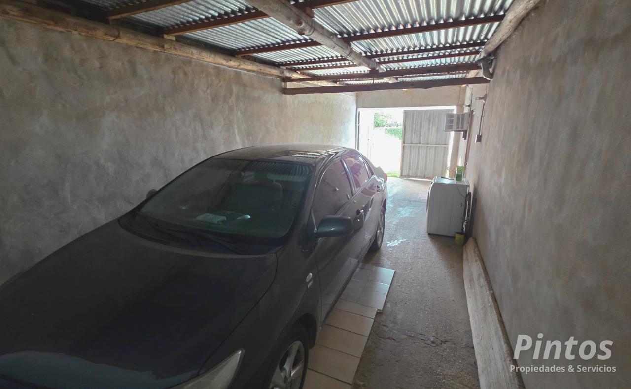 Foto de Amplia casa sobre calle Perón. SAN JOSE., imagen 5