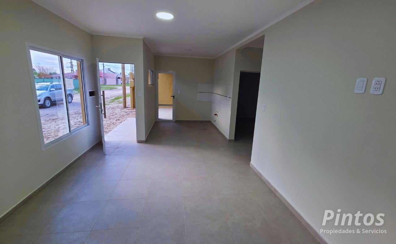 Foto de Casa a estrenar a pocos mts de Acceso Dr. Bastián. SAN JOSE., imagen 5