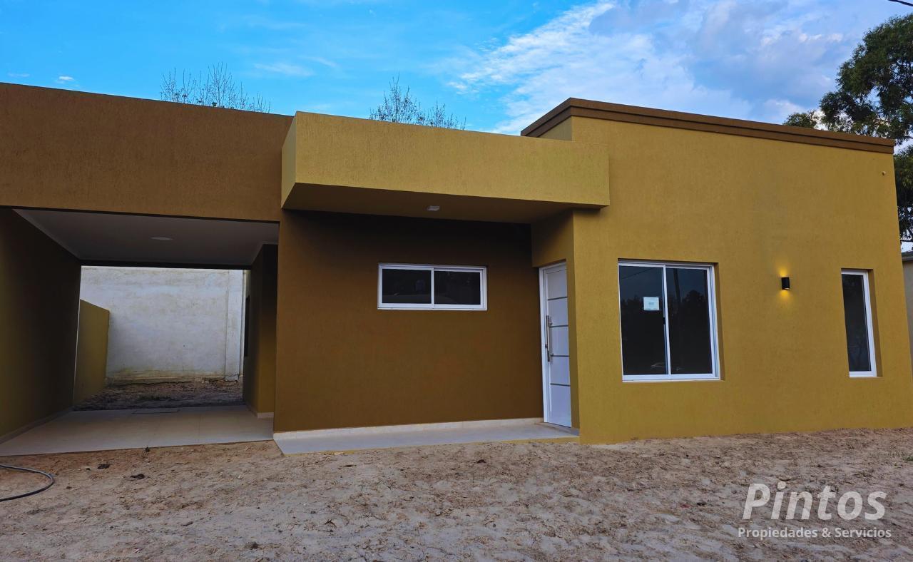 Foto de Casa a estrenar a pocos mts de Acceso Dr. Bastián. SAN JOSE., imagen 1