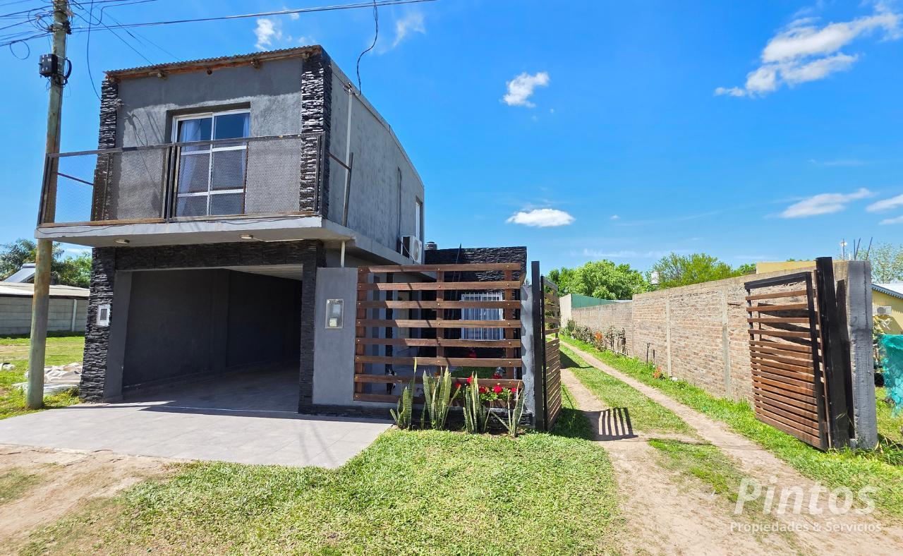 Foto de Amplia casa con departamento adjunto sobre San Lorenzo. SAN JOSE., imagen 1