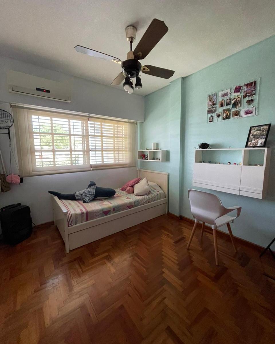 Foto de Casa Sobre Lote de 8,66 x 26,50 Cochera 2 Autos Playroom Pileta Suite, imagen 3