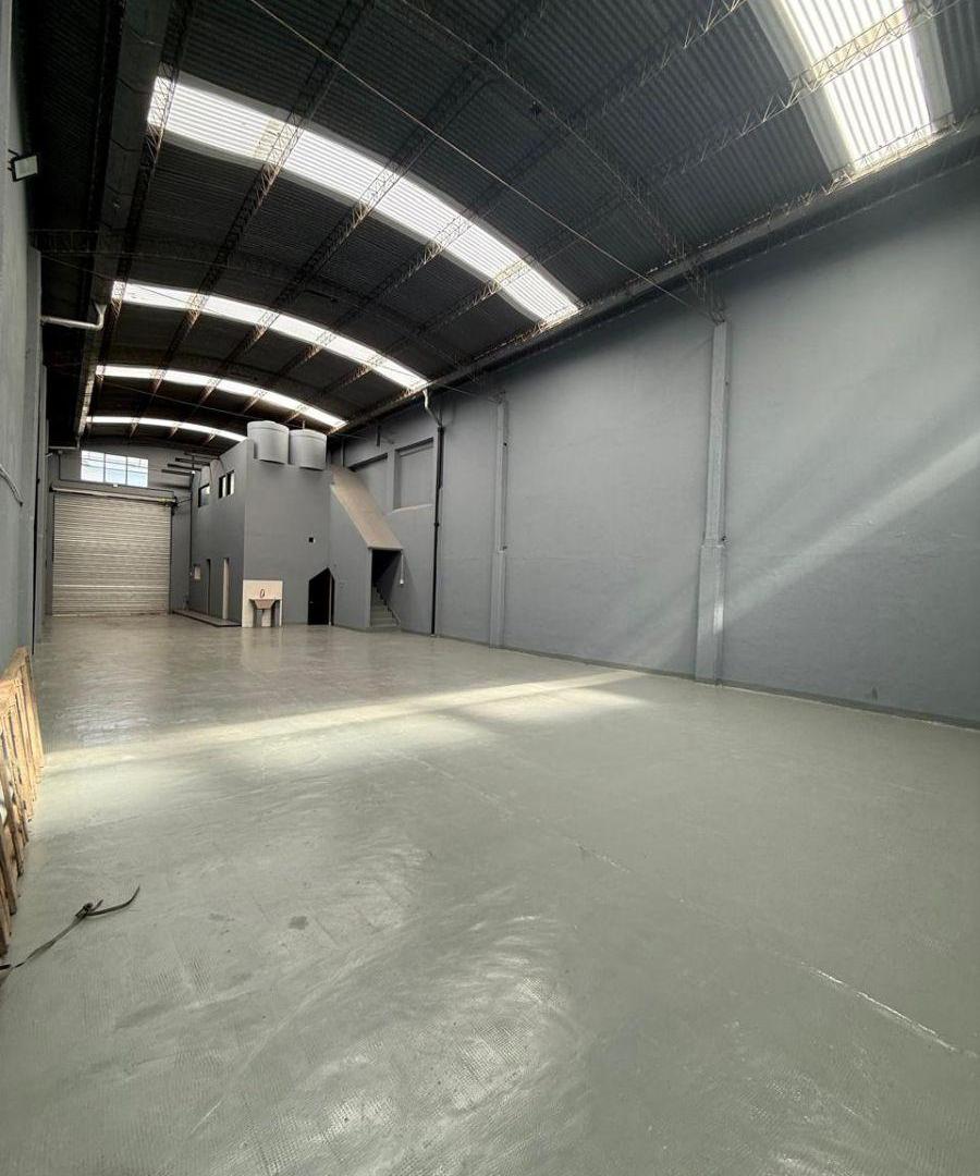 Foto de Galpon en Lote Propio de 8,66 x 30mts Completamente Refaccionado a, imagen 5