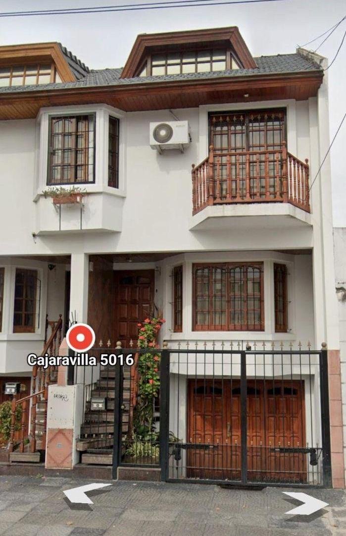 Duplex de 4 Ambientes con Cochera para dos Autos, Patio, Parrilla, Suitte