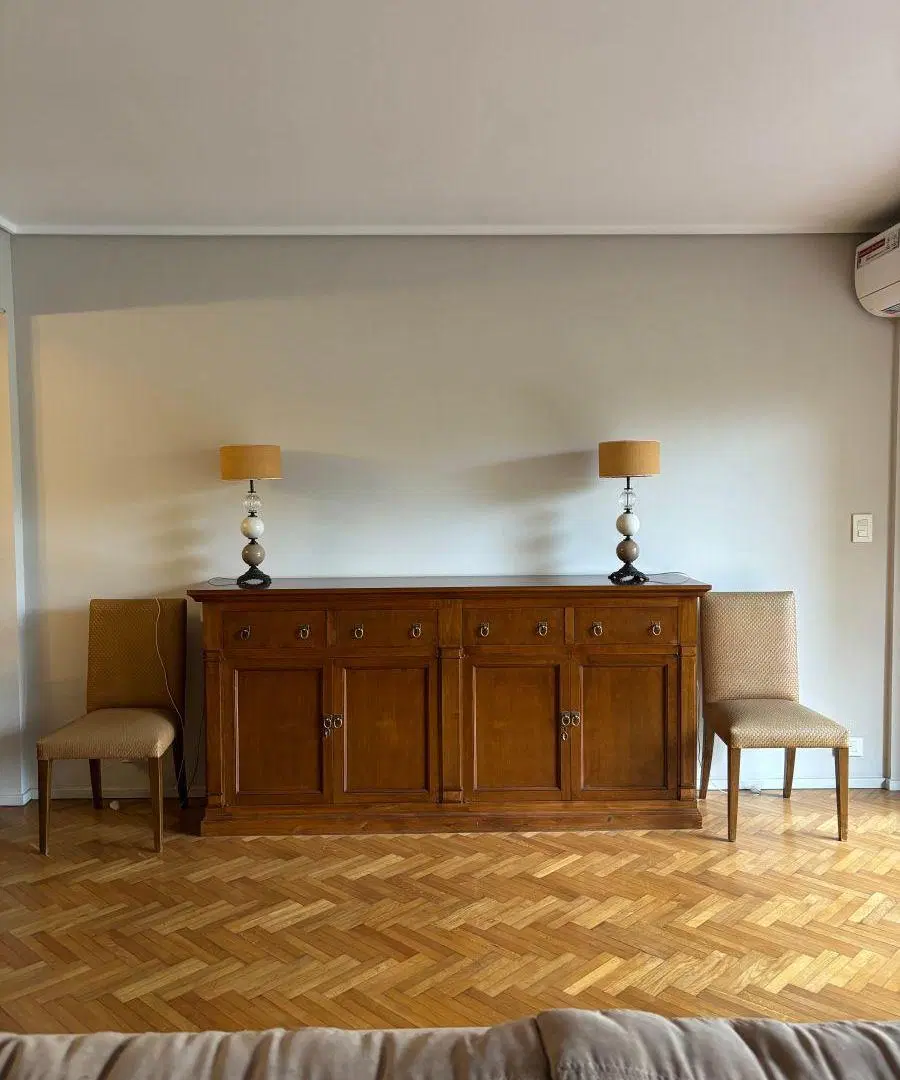 Venta- amplio piso con balcón en Belgrano 5