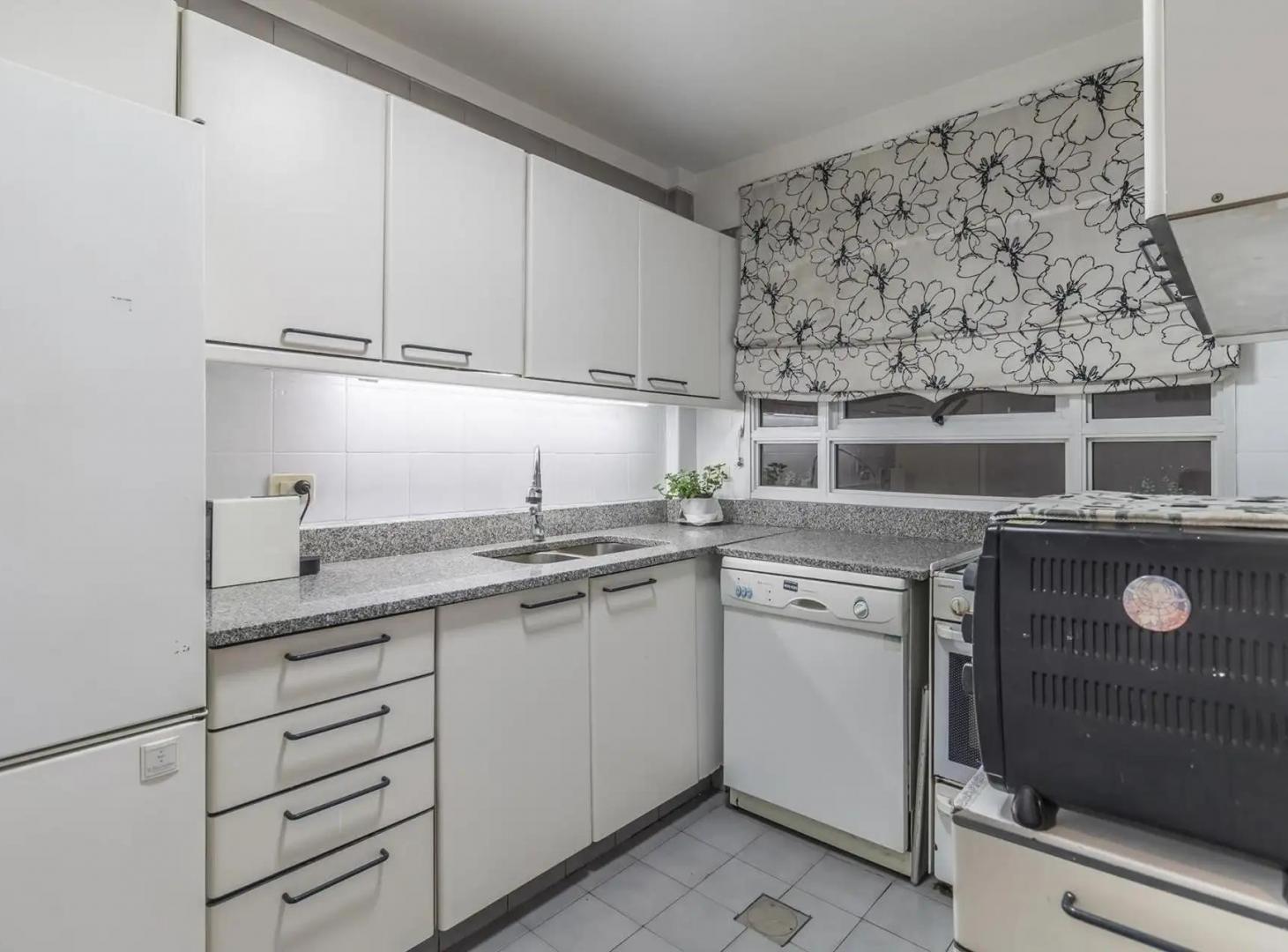 Foto de Venta | 4 ambientes con dependencia, balcón corrido y vista abierta en, imagen 3