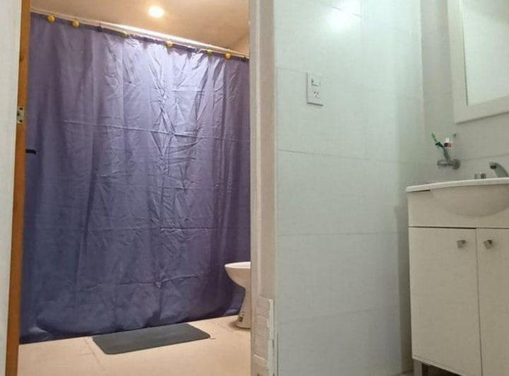 Se vende casa con gran potencial, 2 dormi y pileta 5