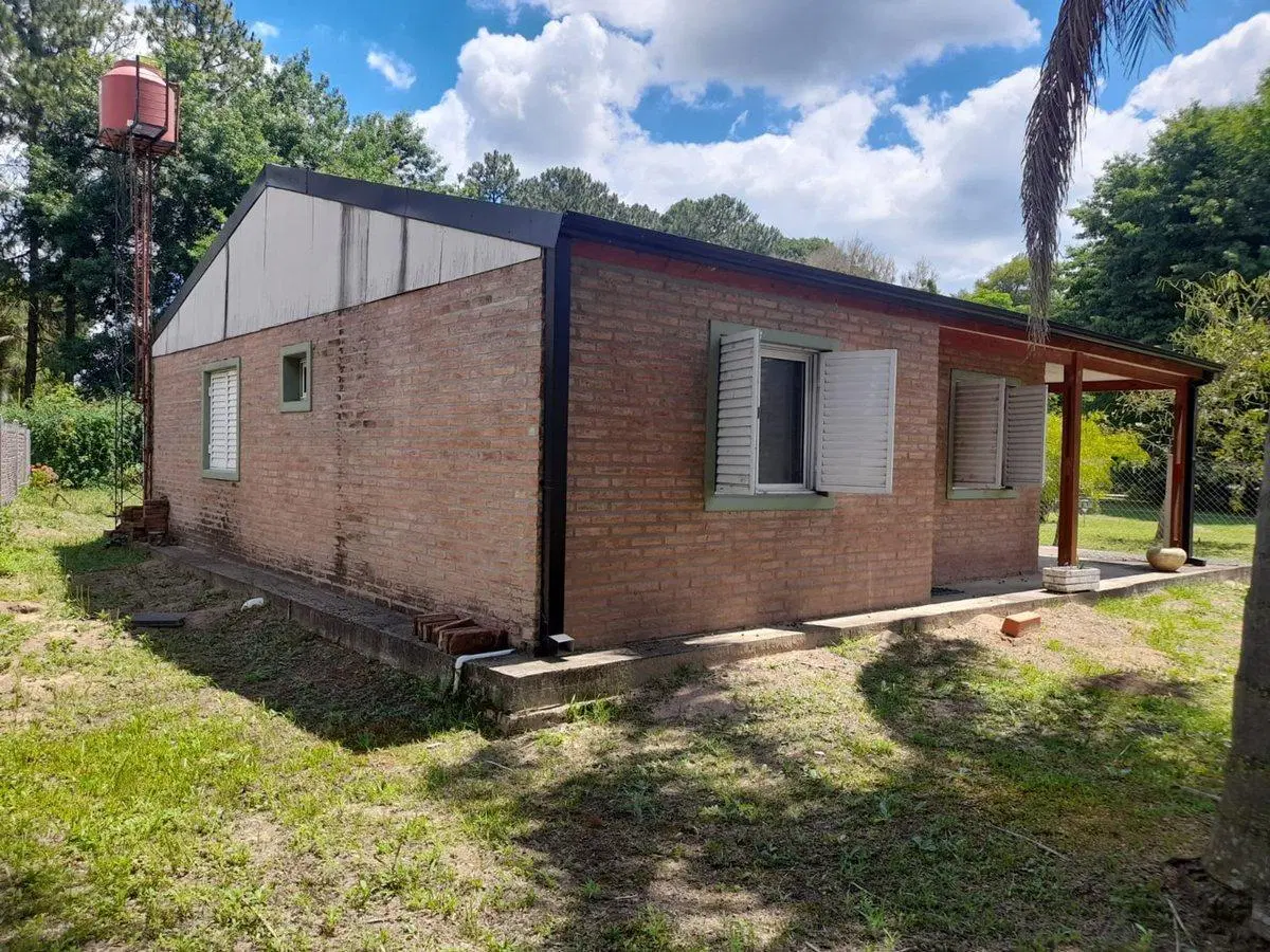 VENTA CASA A TERMINAR EN ARROYO LEYES A MTS RUTA 3