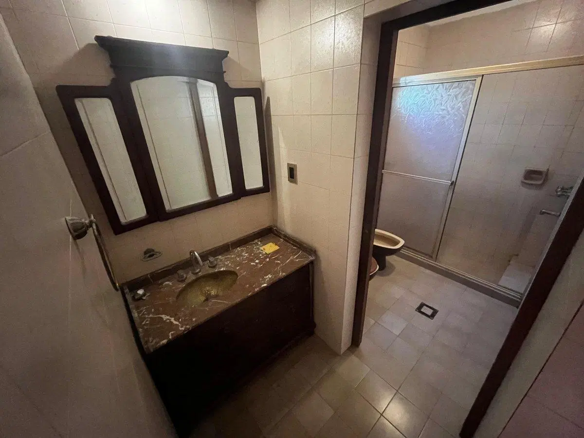 SE VENDE CASA 3 DORMITORIOS COCHERA/ PARQUE GARAY 3