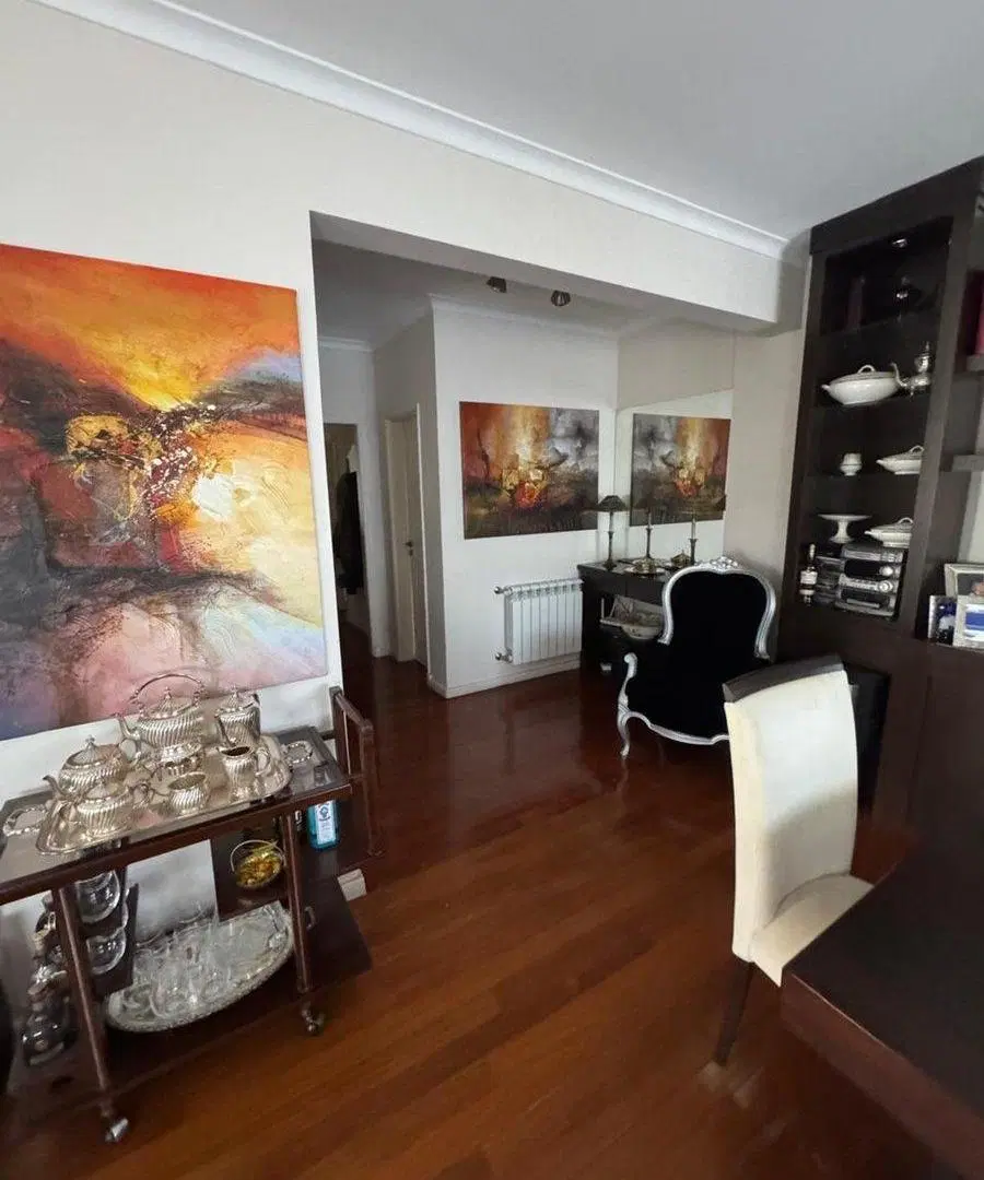 PISO EN VENTA SOBRE BV Y NECOCHEA! CON 2 COCHERAS! 2