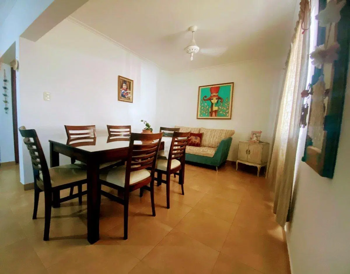 Se vende o permuta excelente zona 4