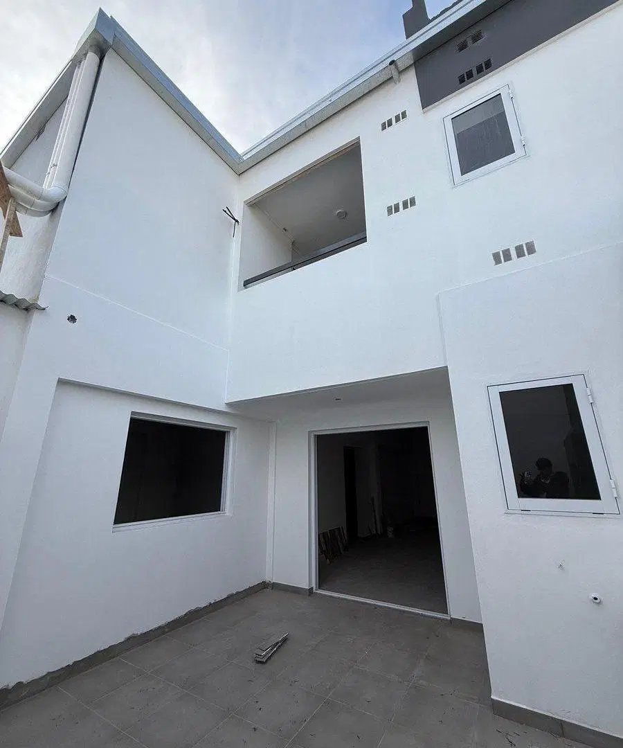 DEPARTAMENTO DE 2 DORMITORIOS CON COCHERA Y PATIO 5