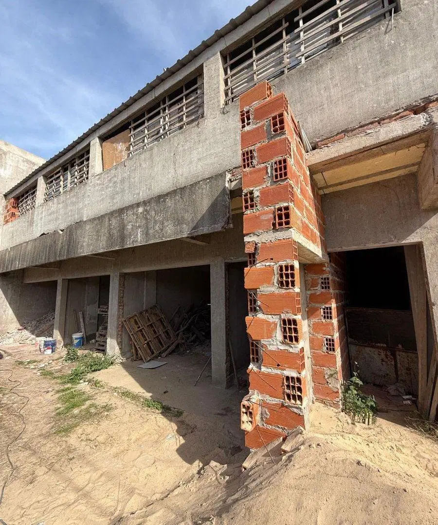 DEPARTAMENTO DE 2 DORMITORIOS CON COCHERA Y PATIO 4
