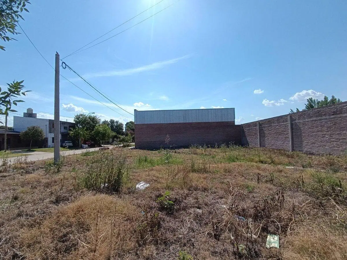 VENTA TERRENO EN ESQUINA 2