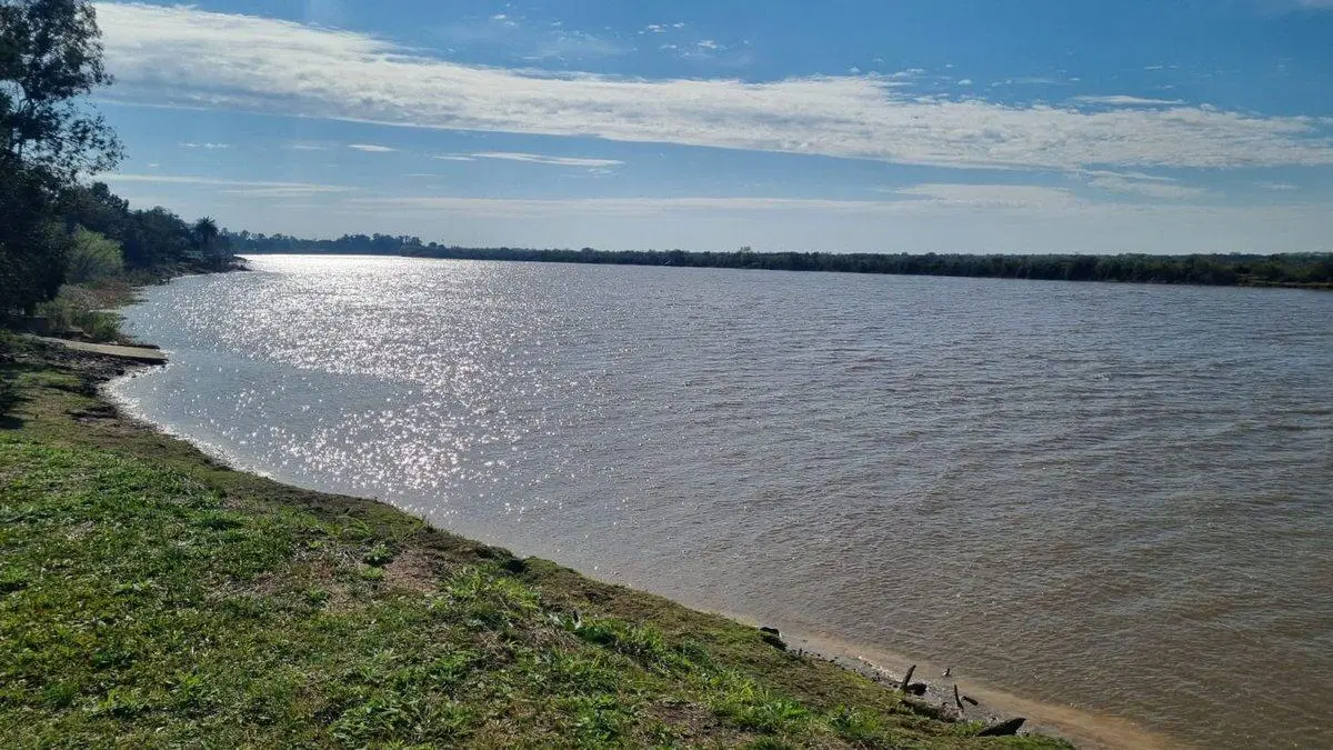 VENTA LOTE SOBRE EL RÍO EN SAUCE VIEJO 4