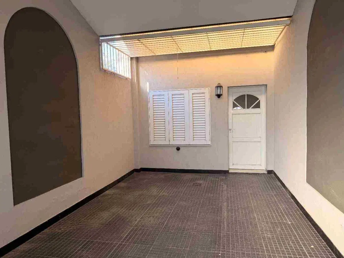 VENTA - CASA PREMIUM SOBRE AVENIDA PEÑALOZA 4
