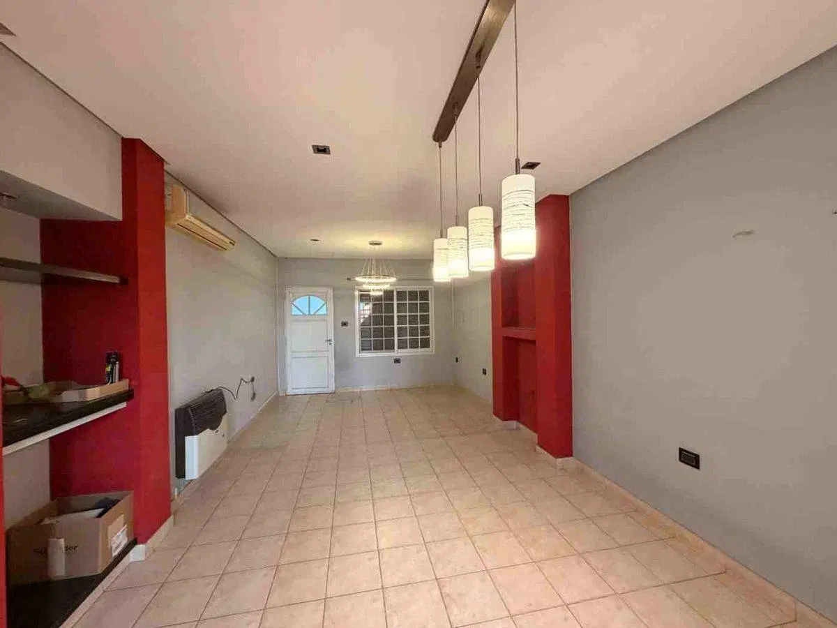 VENTA - CASA PREMIUM SOBRE AVENIDA PEÑALOZA 5