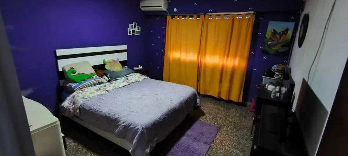 SE VENDE CASA 2 DORMITORIOS, COCHERA EN SANTO TOME 2