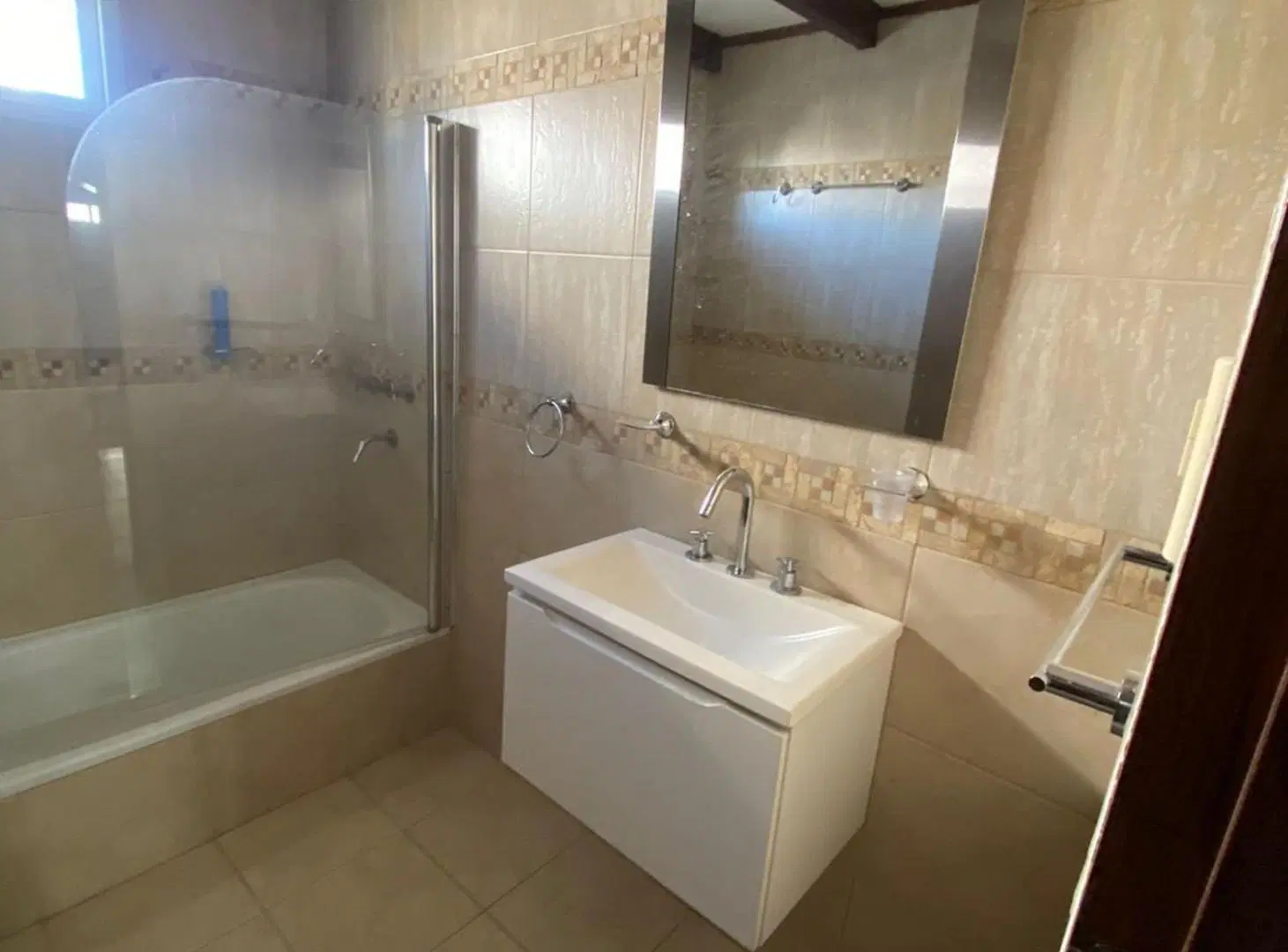 CASA EN VENTA AIRES DEL LLANO 5