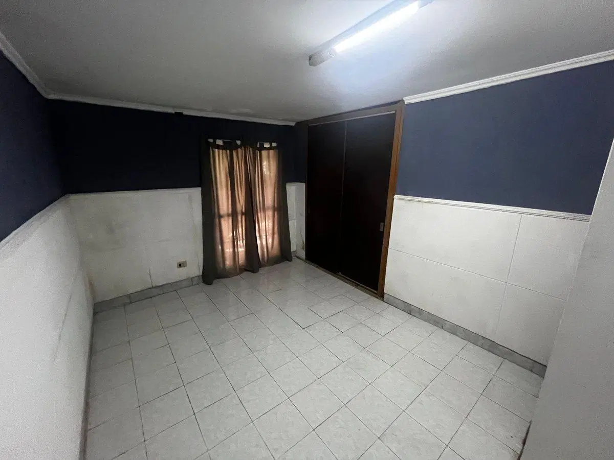 SE VENDE CASA 2 DORM Y PATIO NORTE DE SANTA FE 4