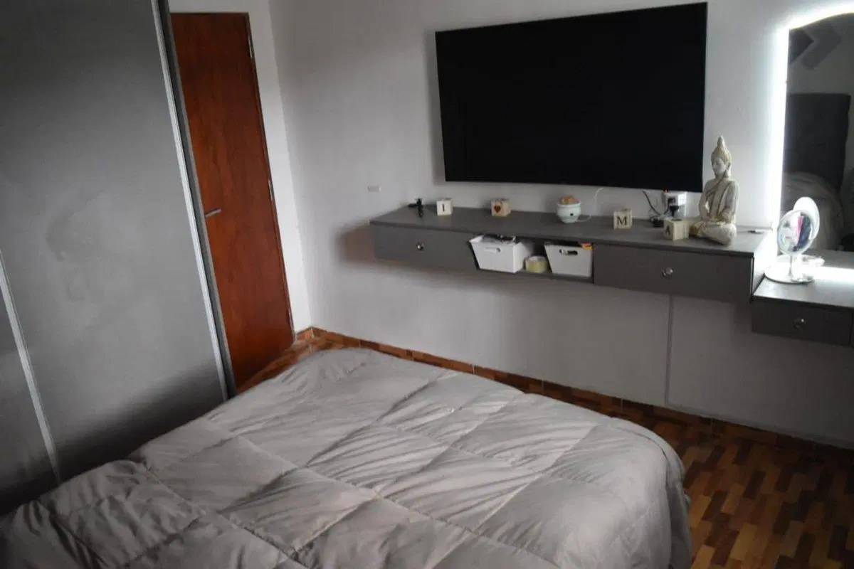 Venta de casa en Cabaña Leiva con patio 3