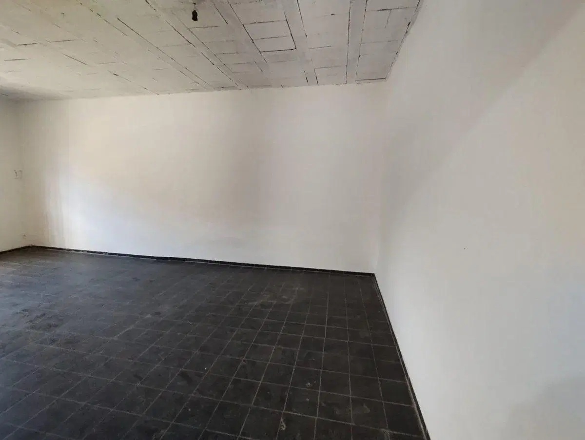 Se vende casa a metros de avenida F. Zuviria. 2