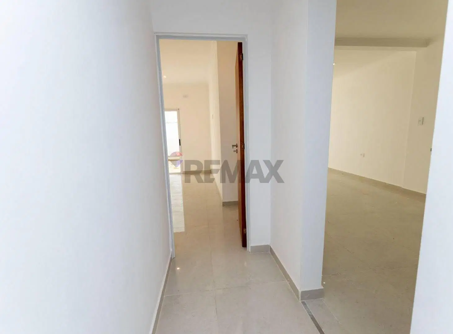 Casa EN VENTA 2 DORMITORIOS PATIO Y COCHERA 4