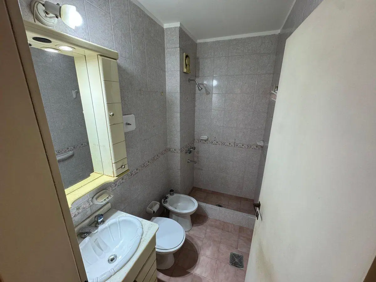 DPTO DE 2 DORM EN BARRIO CENTRO 4