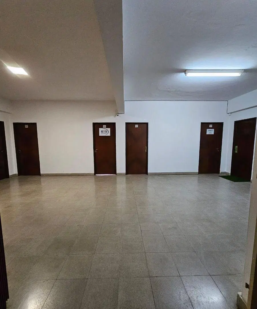 Venta de Excelente Oficina 3