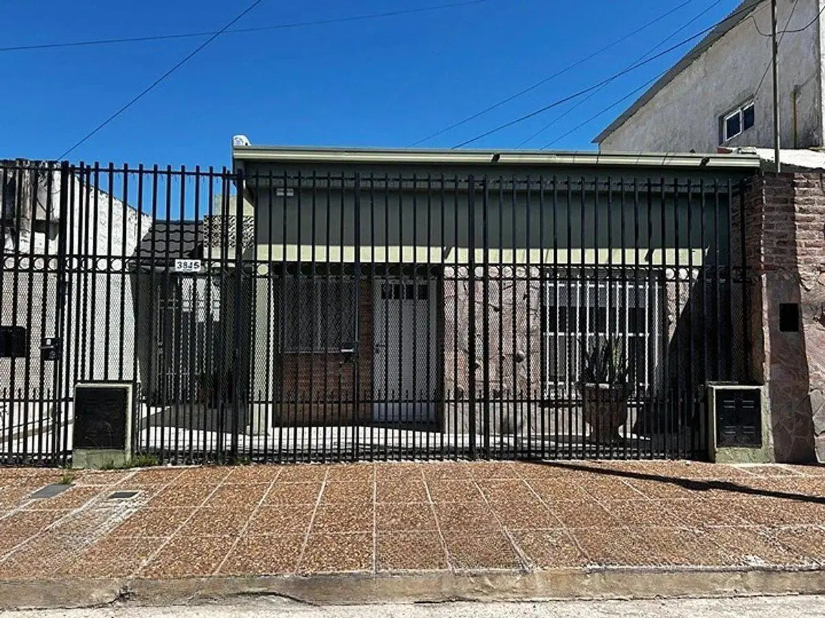 Uruguay 3845 - Santa Fe 4