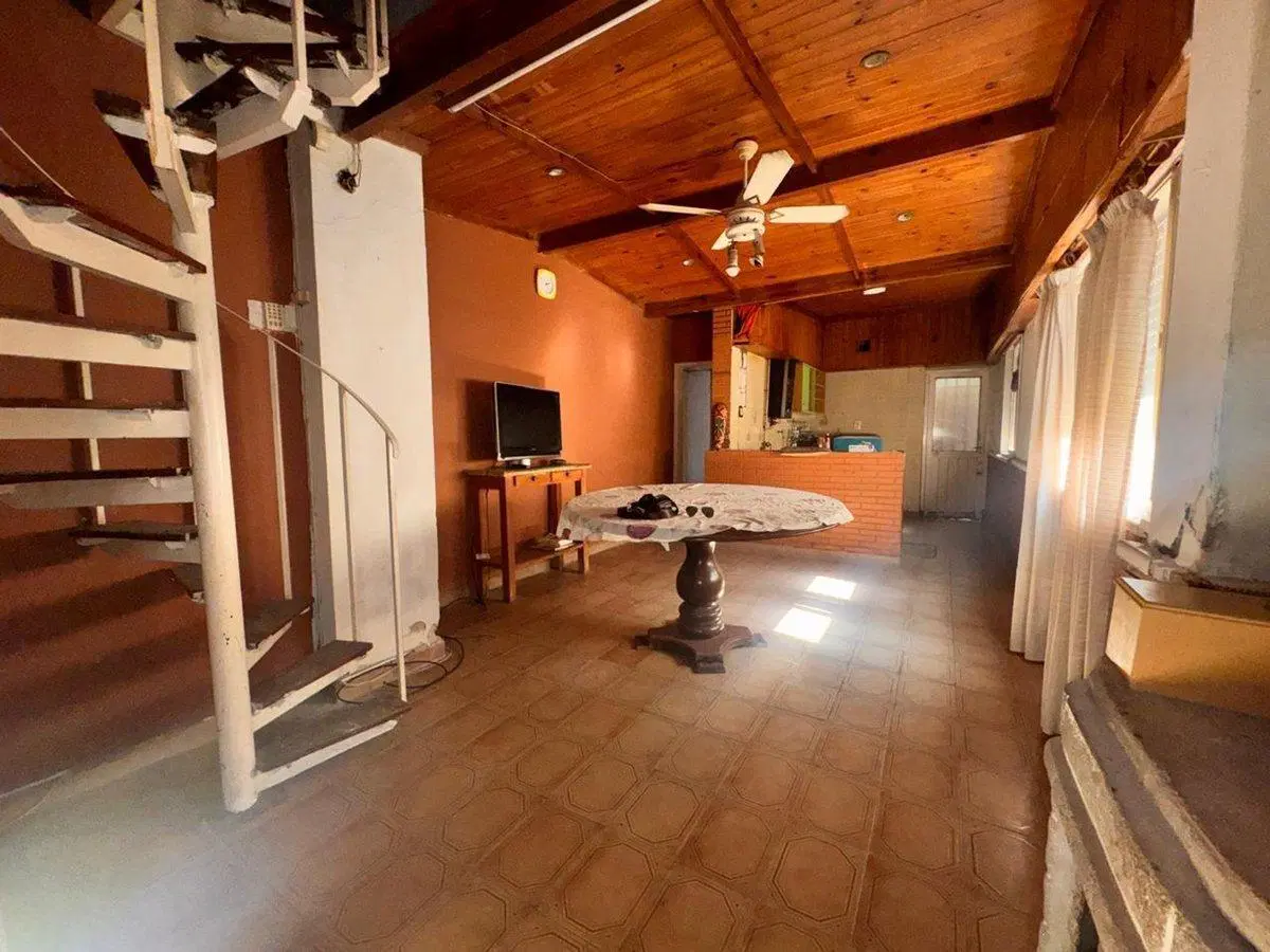 CASA EN CANDIOTI A REFACCIONAR 5