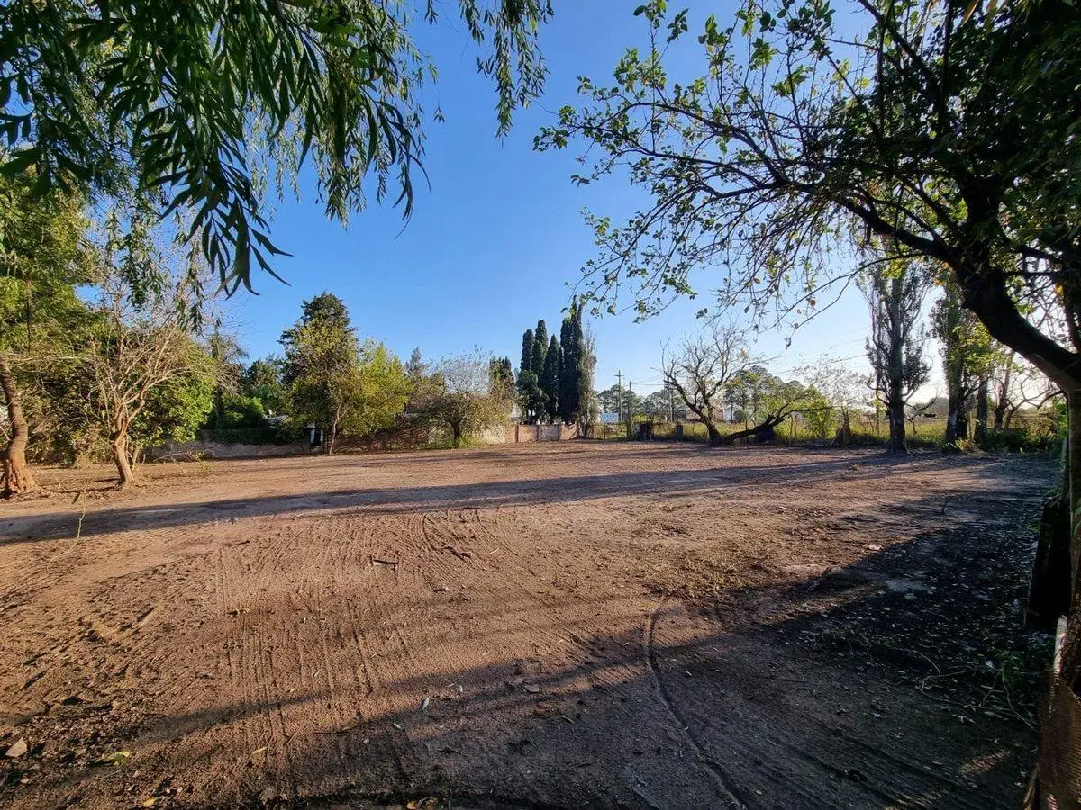 SE VENDE LOTE SOBRE RUTA 11 A METROS DE ACCESO AUT 2