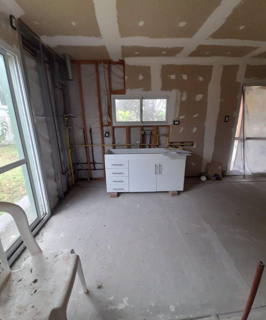 VENTA CASA A TERMINAR EN ARROYO LEYES A MTS RUTA