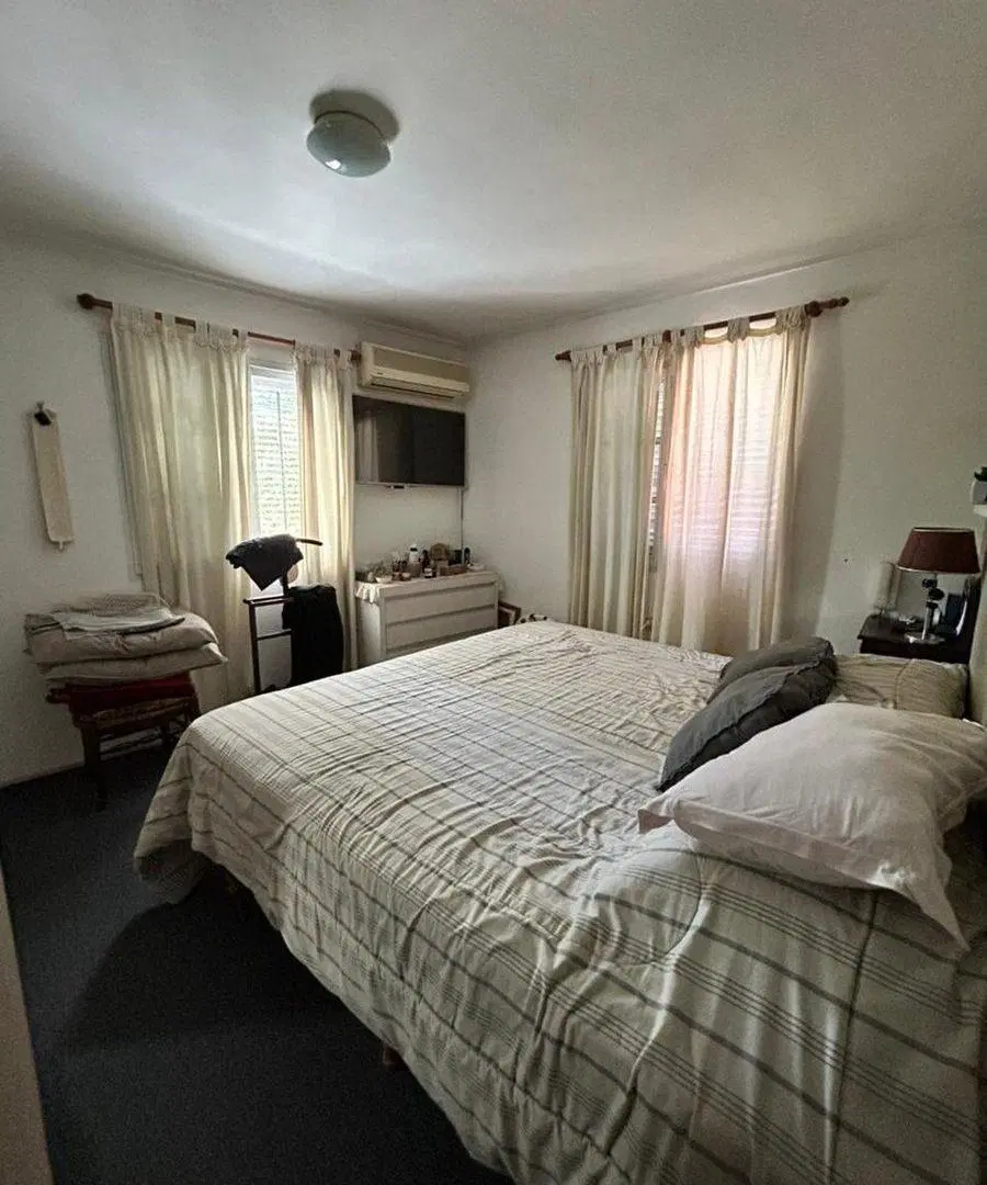 CASA EN VENTA DE 3 DORMITORIOS Y COCHERA! 5